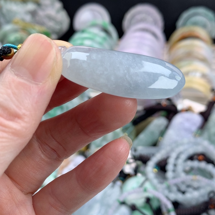 翡翠颈饰未镶嵌吊坠