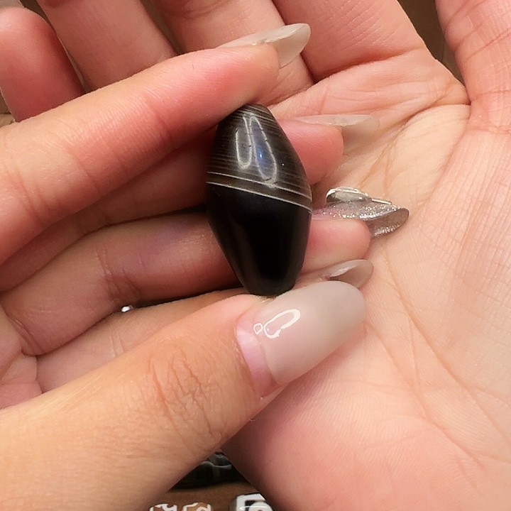 玛瑙/玉髓颈饰未镶嵌安****机