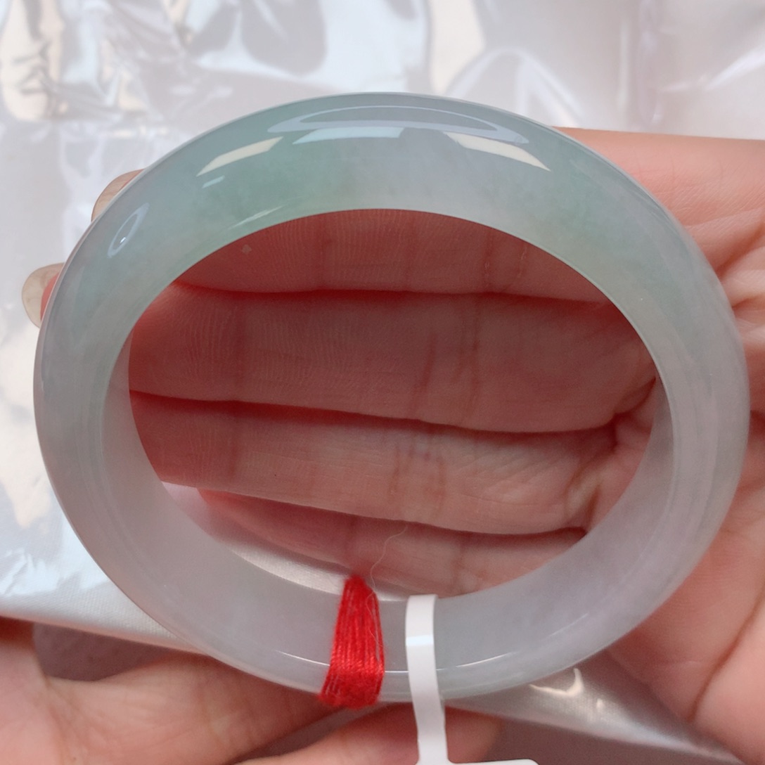 翡翠手镯未镶嵌57.5圈 冰胶润 完整度高