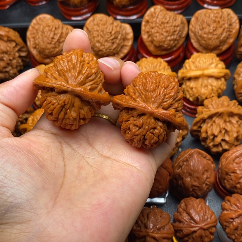 【闪购商品】文玩核桃把件41篓子
