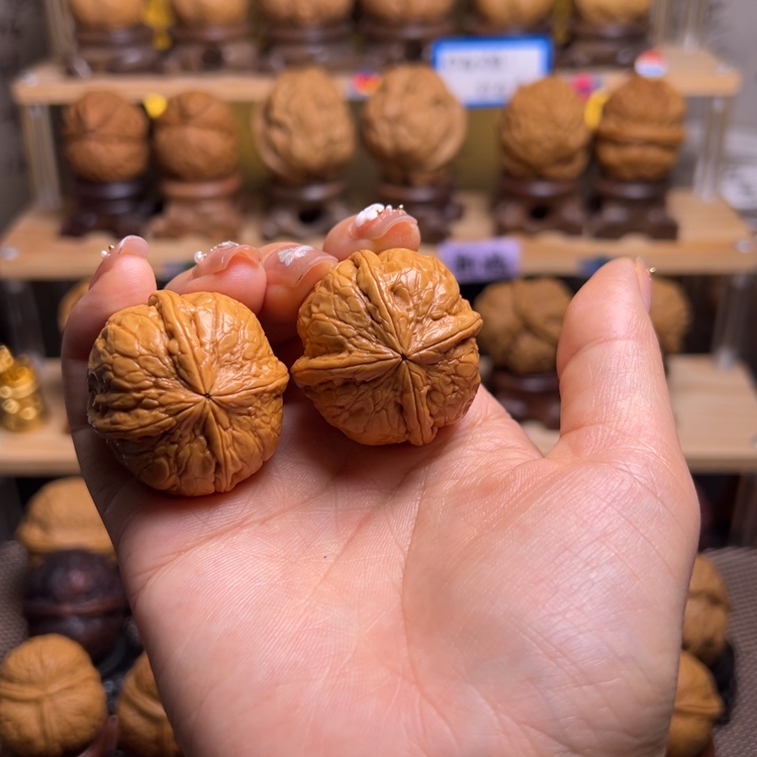 猫***呀桃核把件大四喜H08