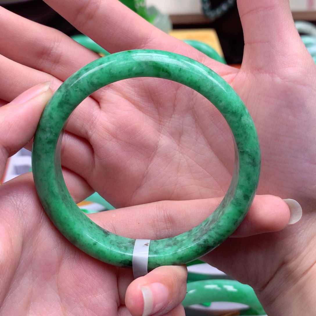 翡翠手镯未镶嵌喵*翡翠