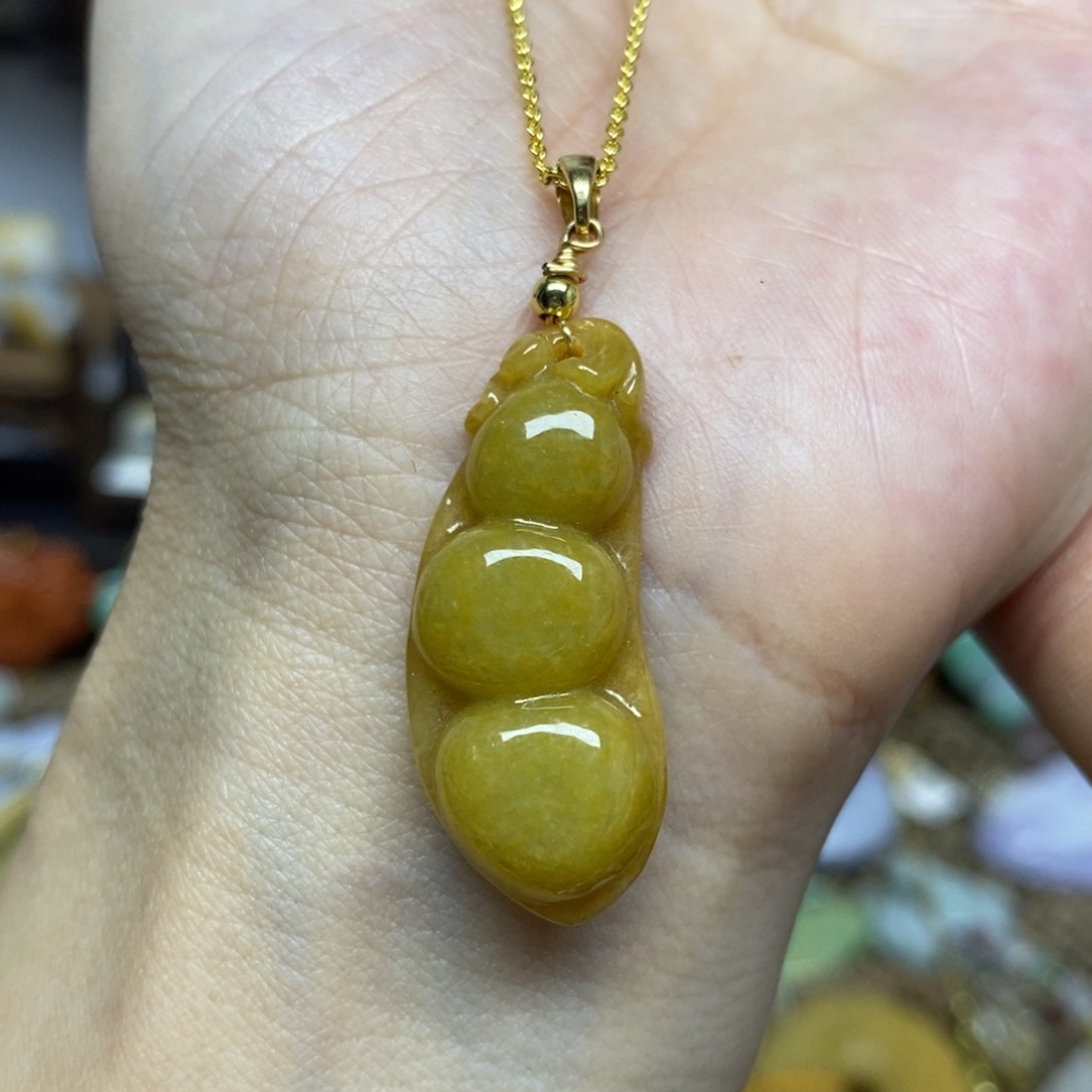 翡翠颈饰未镶嵌翡翠