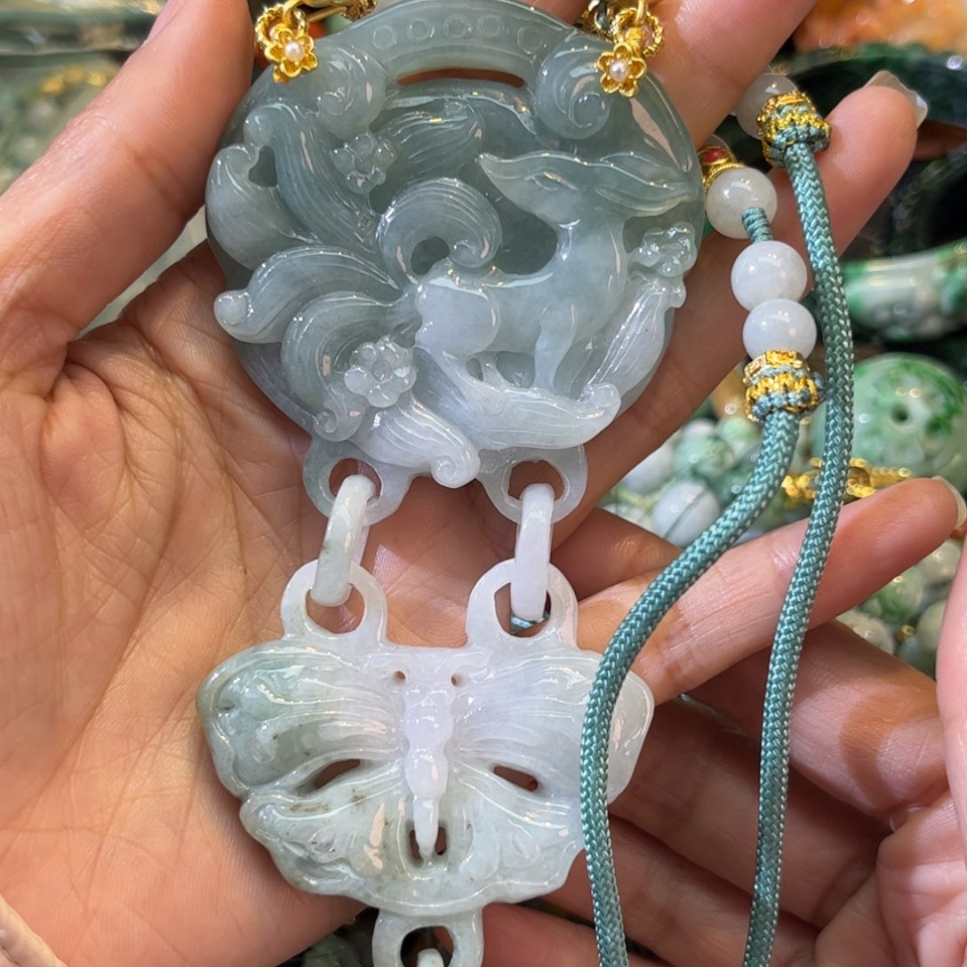 翡翠未镶嵌颈饰待编款