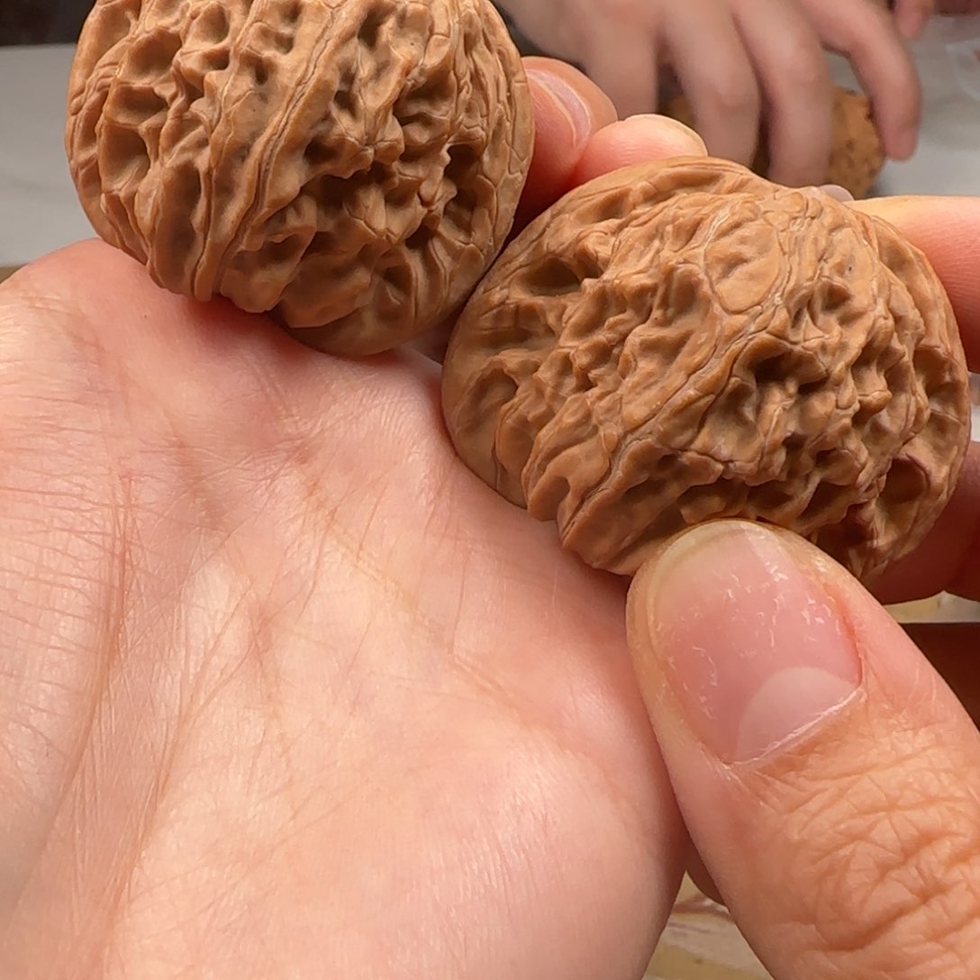 文玩核桃吊坠山地磨42-5