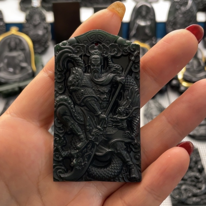 蛇纹石玉吊坠未镶嵌军