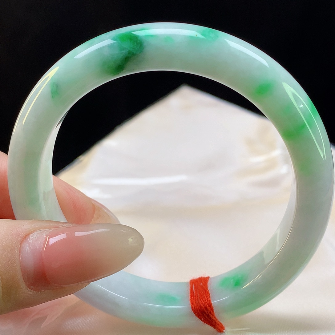 翡翠手镯未镶嵌天然翡翠1011