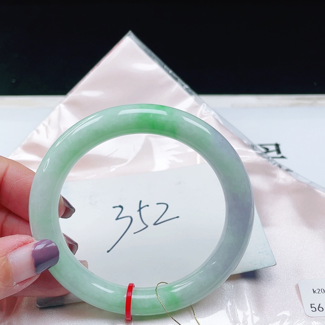 翡翠未镶嵌手镯（圆镯）缅甸翡翠56+