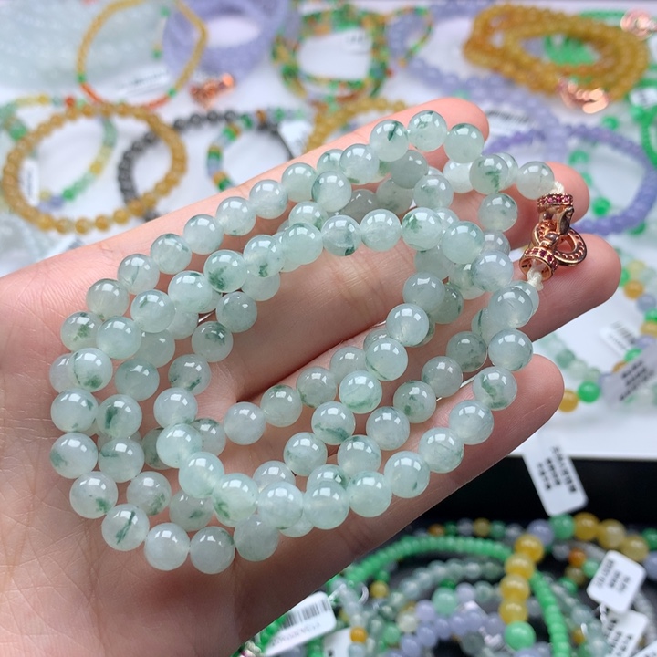 翡翠手镯未镶嵌卡