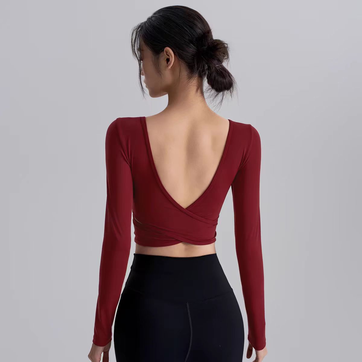 【301-350】运动上衣女带胸垫显瘦跑步健身衣普拉提瑜伽服长袖秋季