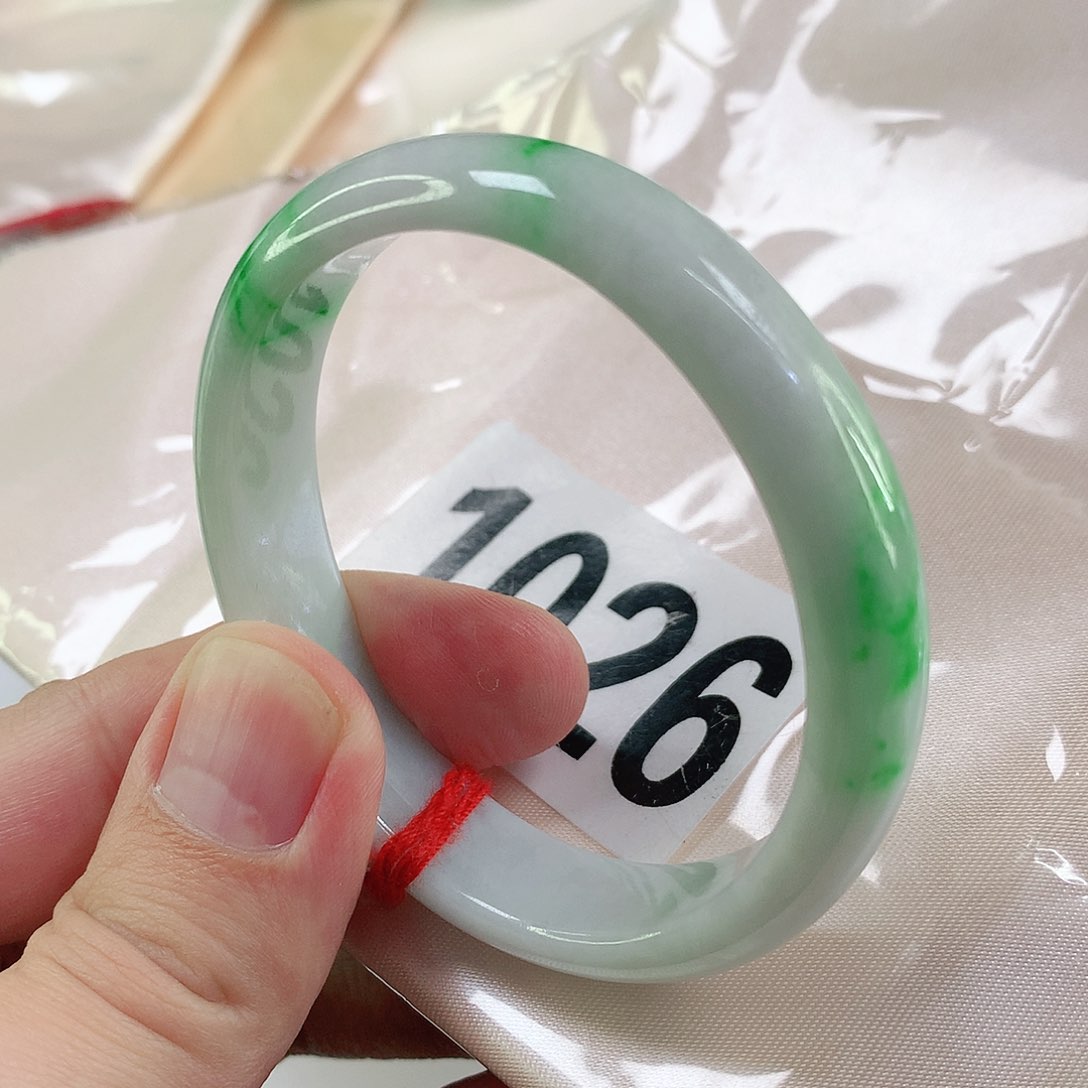 翡翠手镯未镶嵌翡翠手镯1026