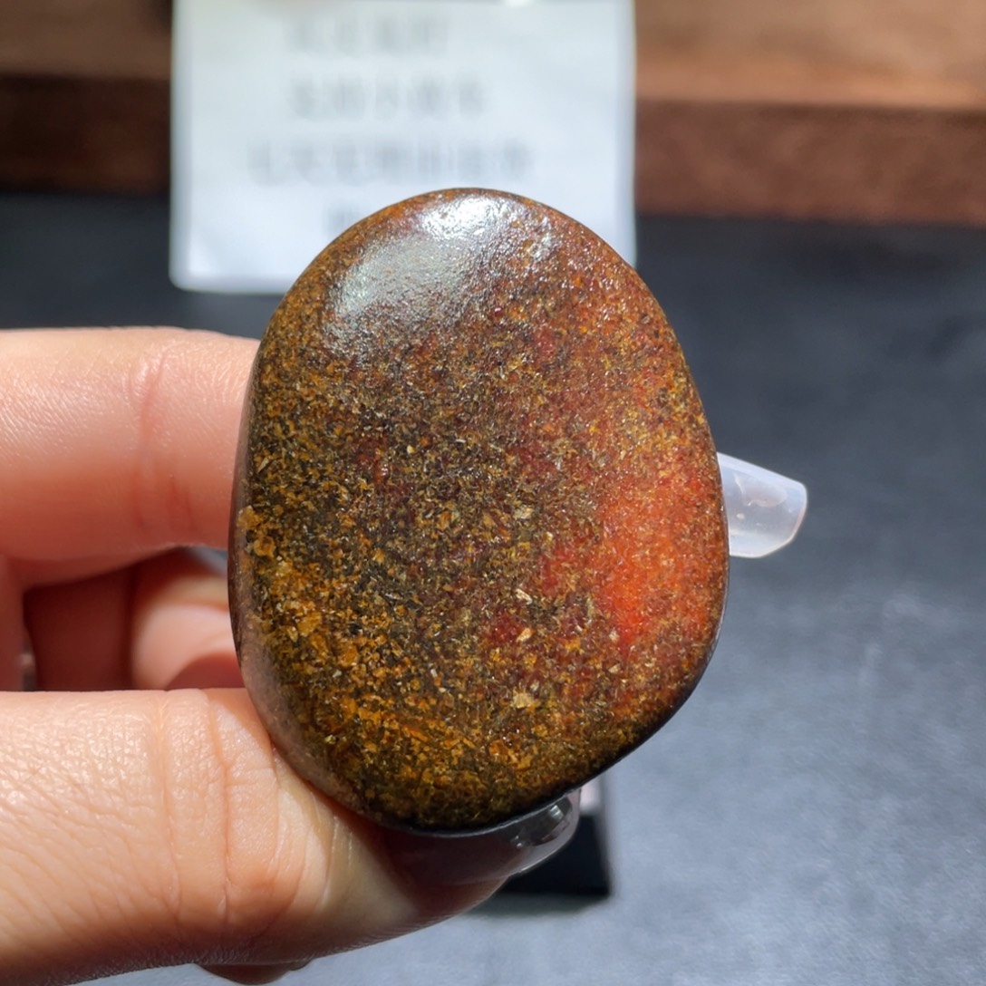 和田玉未镶嵌把件