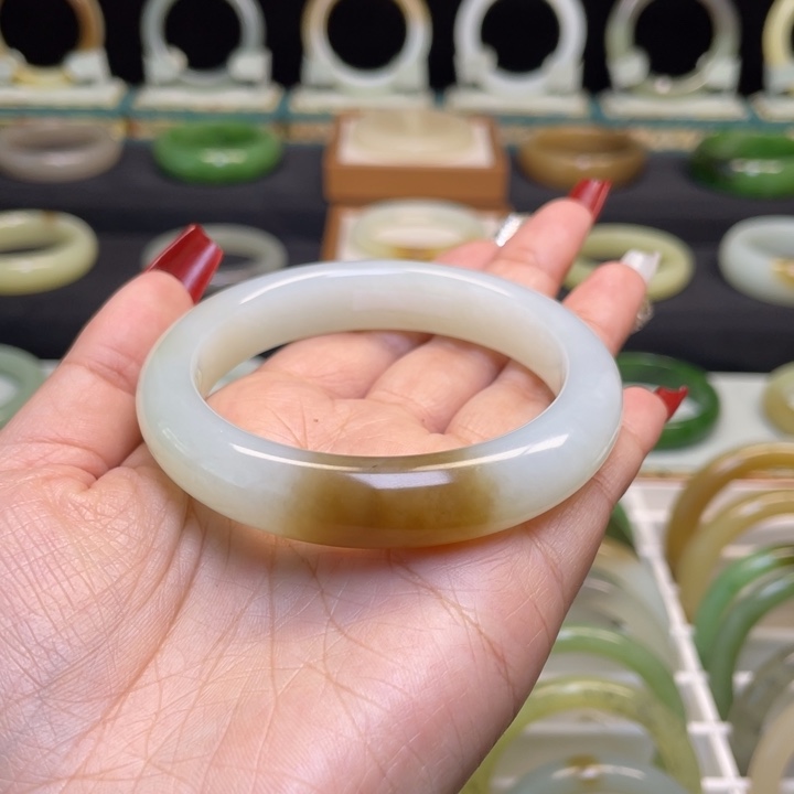 和田玉手镯未镶嵌55