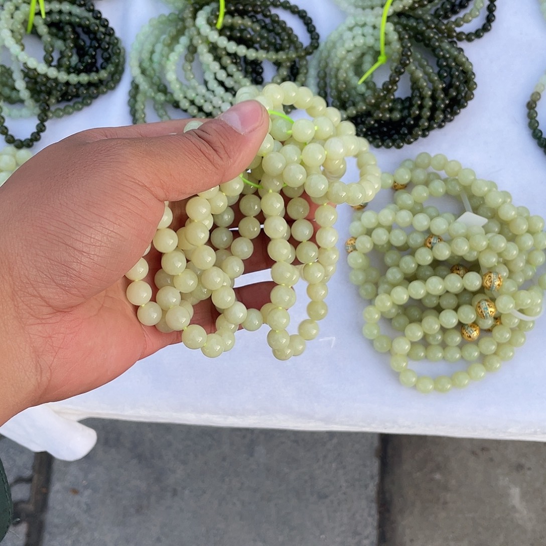 和田玉（糖玉）未镶嵌颈饰