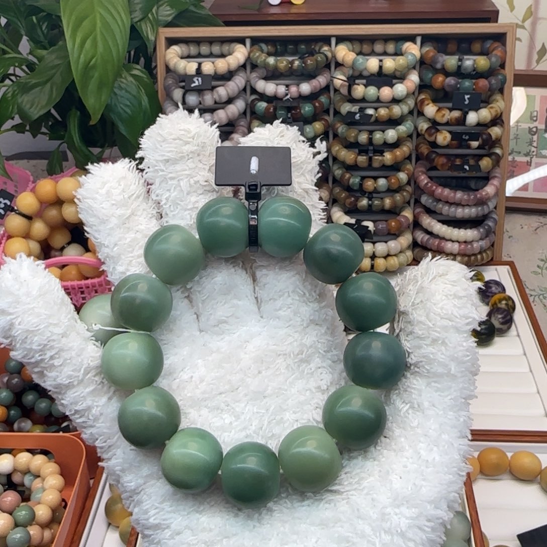 吊坠菩提根/象牙果深色青提1号