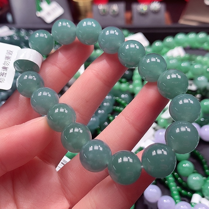 翡翠手链未镶嵌翡翠