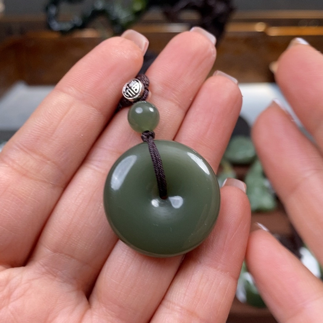 和田玉挂件未镶嵌追*