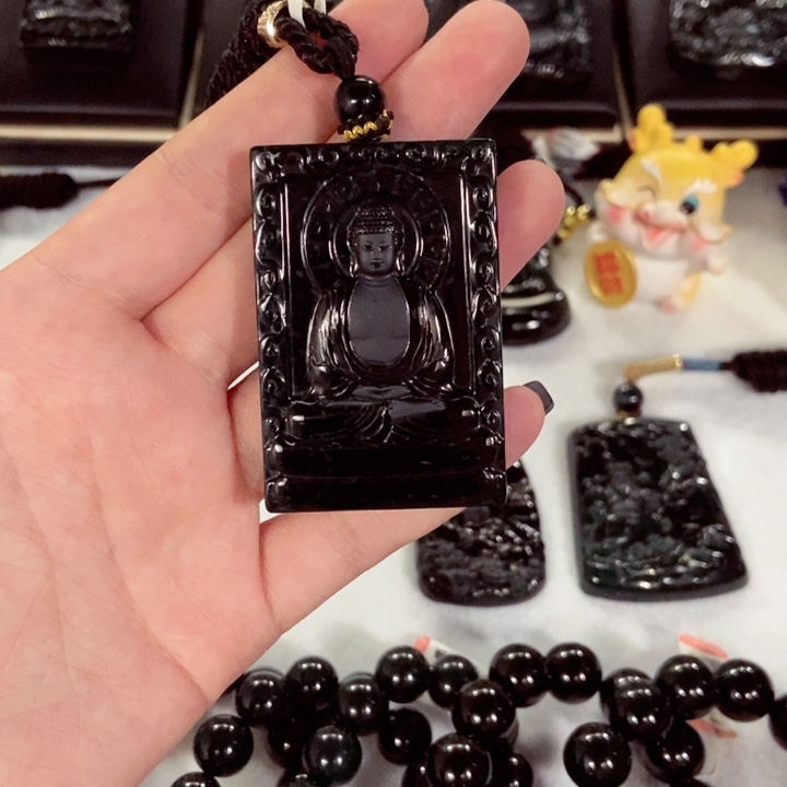 周***敏翡翠未镶嵌颈饰翡翠