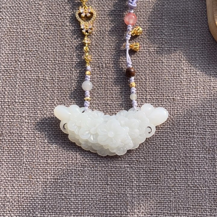 *****和田玉未镶嵌颈饰