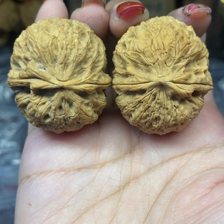 文玩核桃吊坠82珊瑚绣球