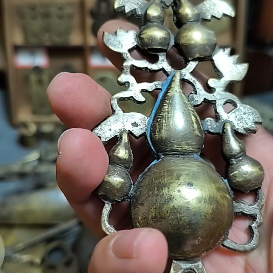 ****品硅胶帐钩一个，品相如图