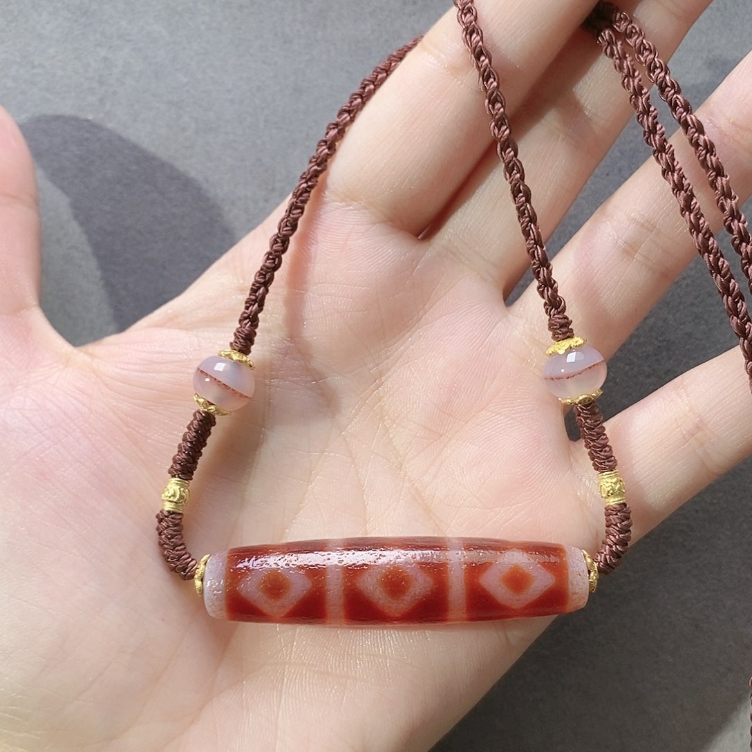 玛瑙/玉髓颈饰未镶嵌