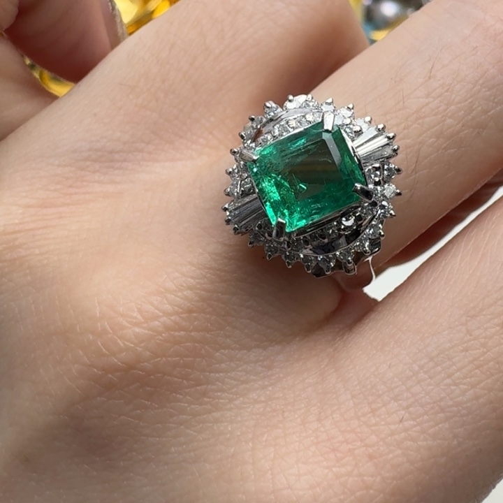 祖母绿戒指未镶嵌