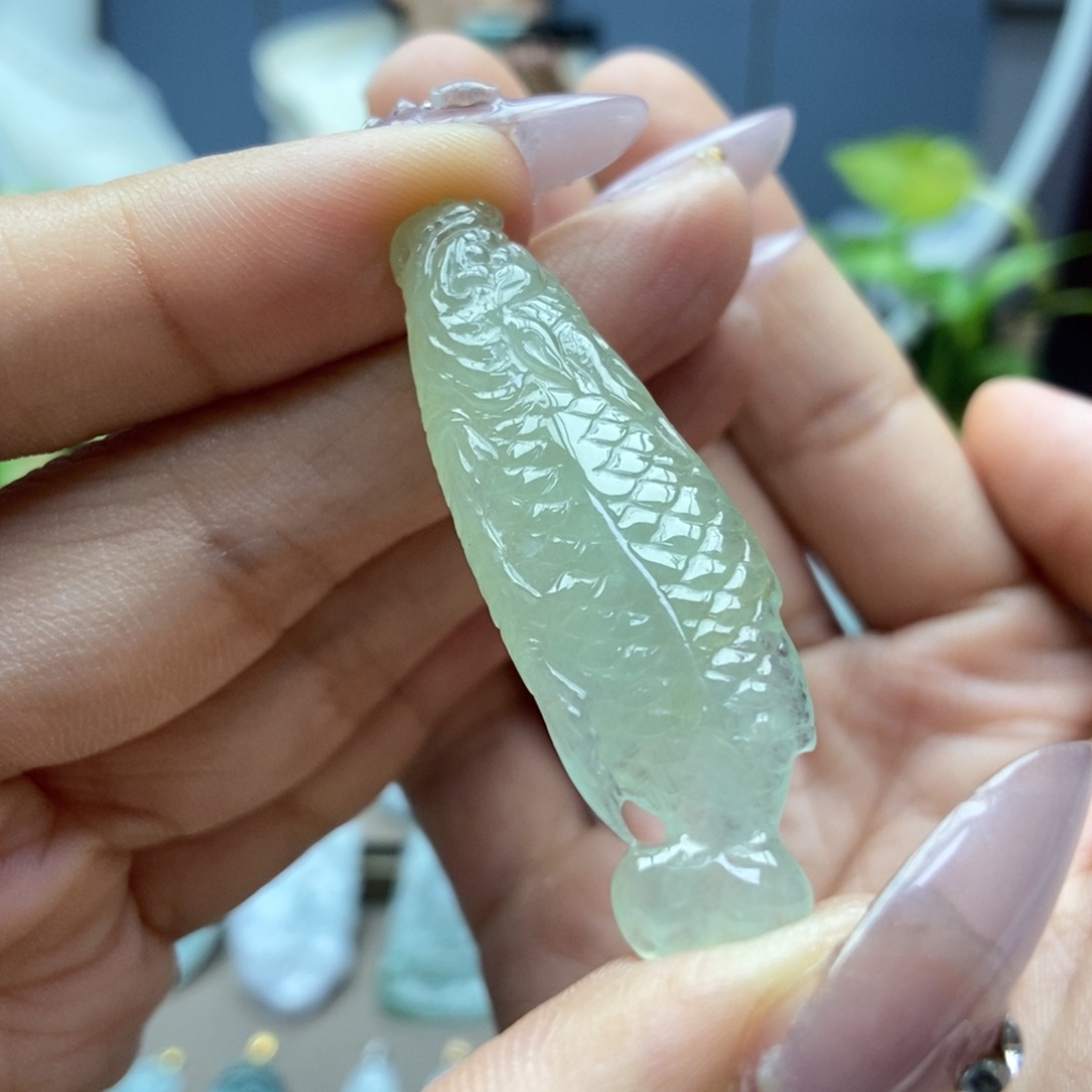 翡翠颈饰未镶嵌吊坠