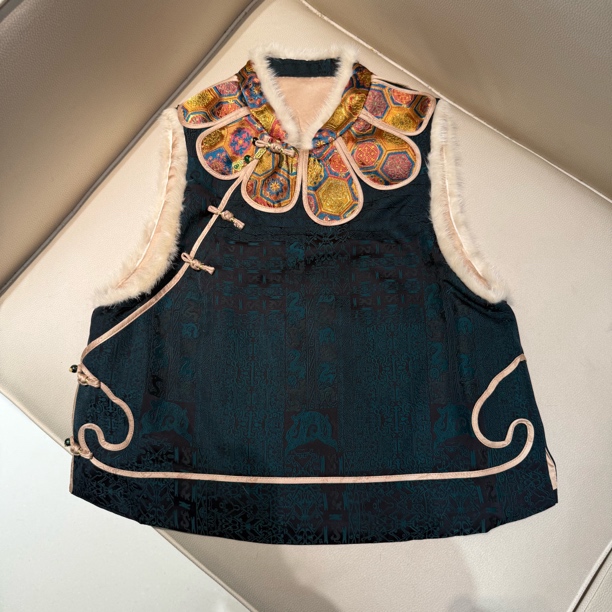 80361《晚晚推荐》新中式冬季百搭新款高奢貂毛无袖马甲