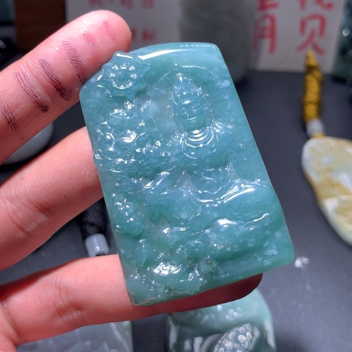 翡翠未镶嵌颈饰保真天然a货翡翠