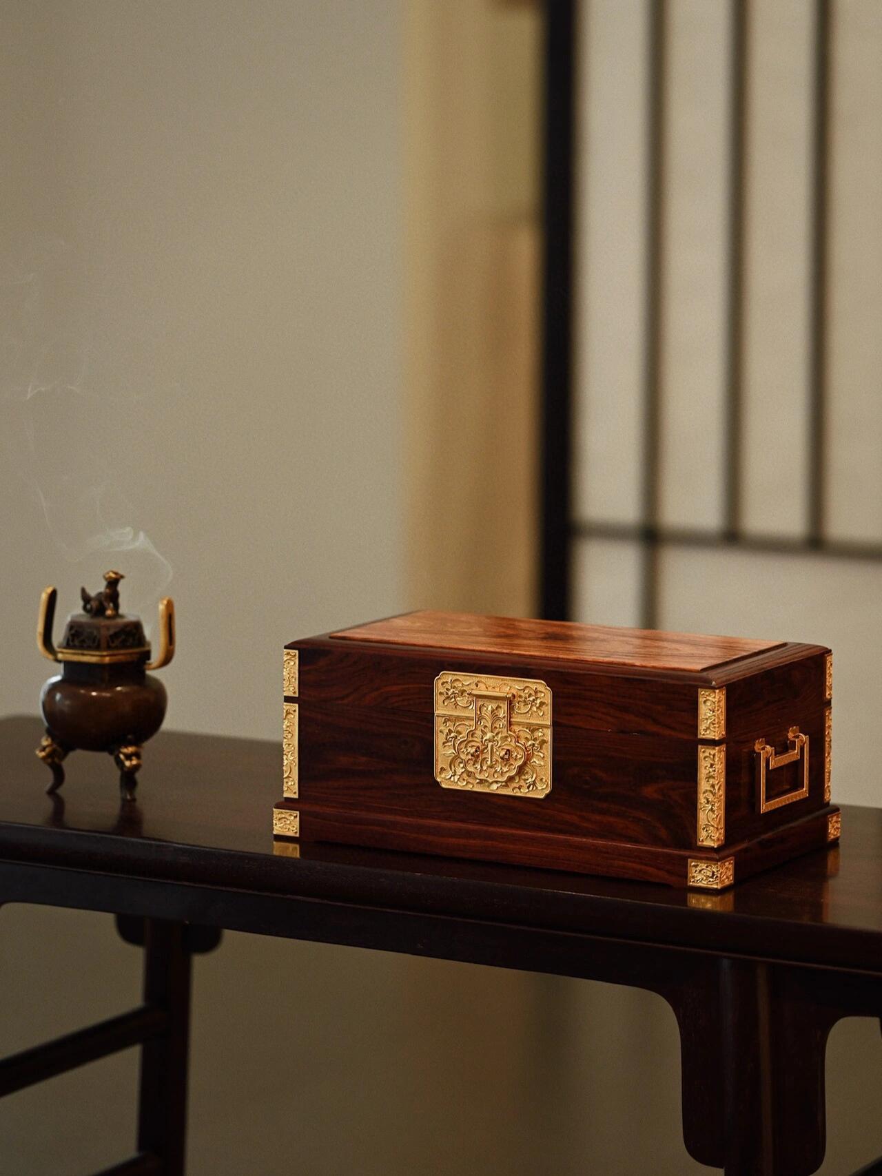 《塔尔》木制木盒包装