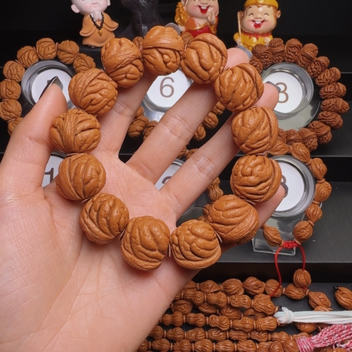 刘***鹏手串桃核霸王龙手串