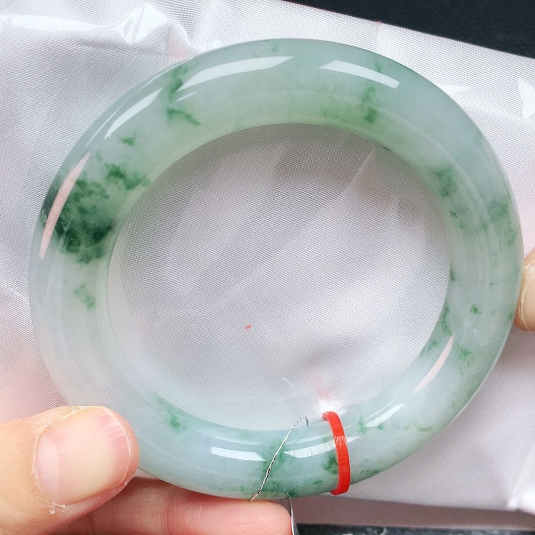 翡翠手镯未镶嵌55胖