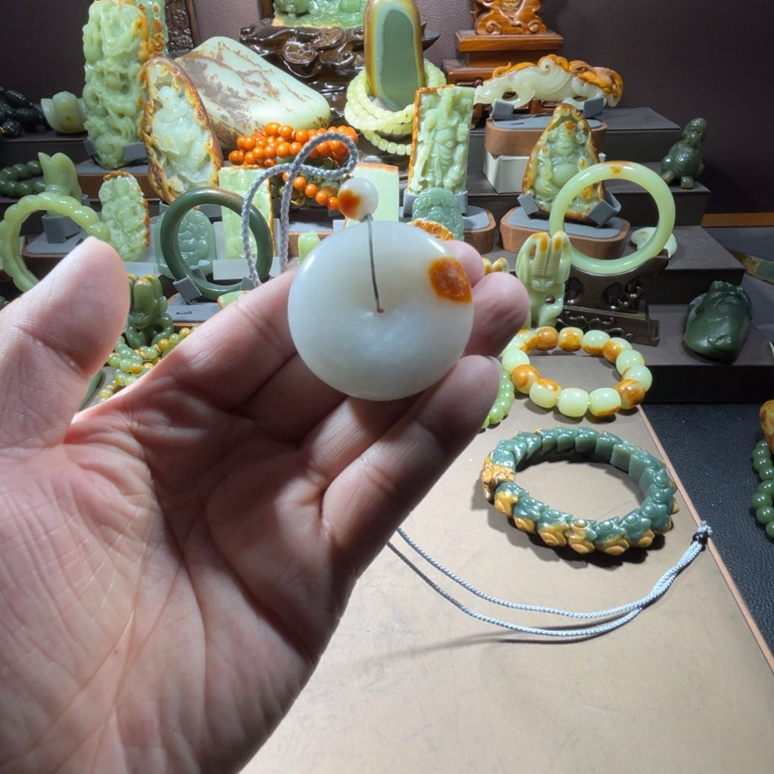 和田玉和田玉扣子未镶嵌