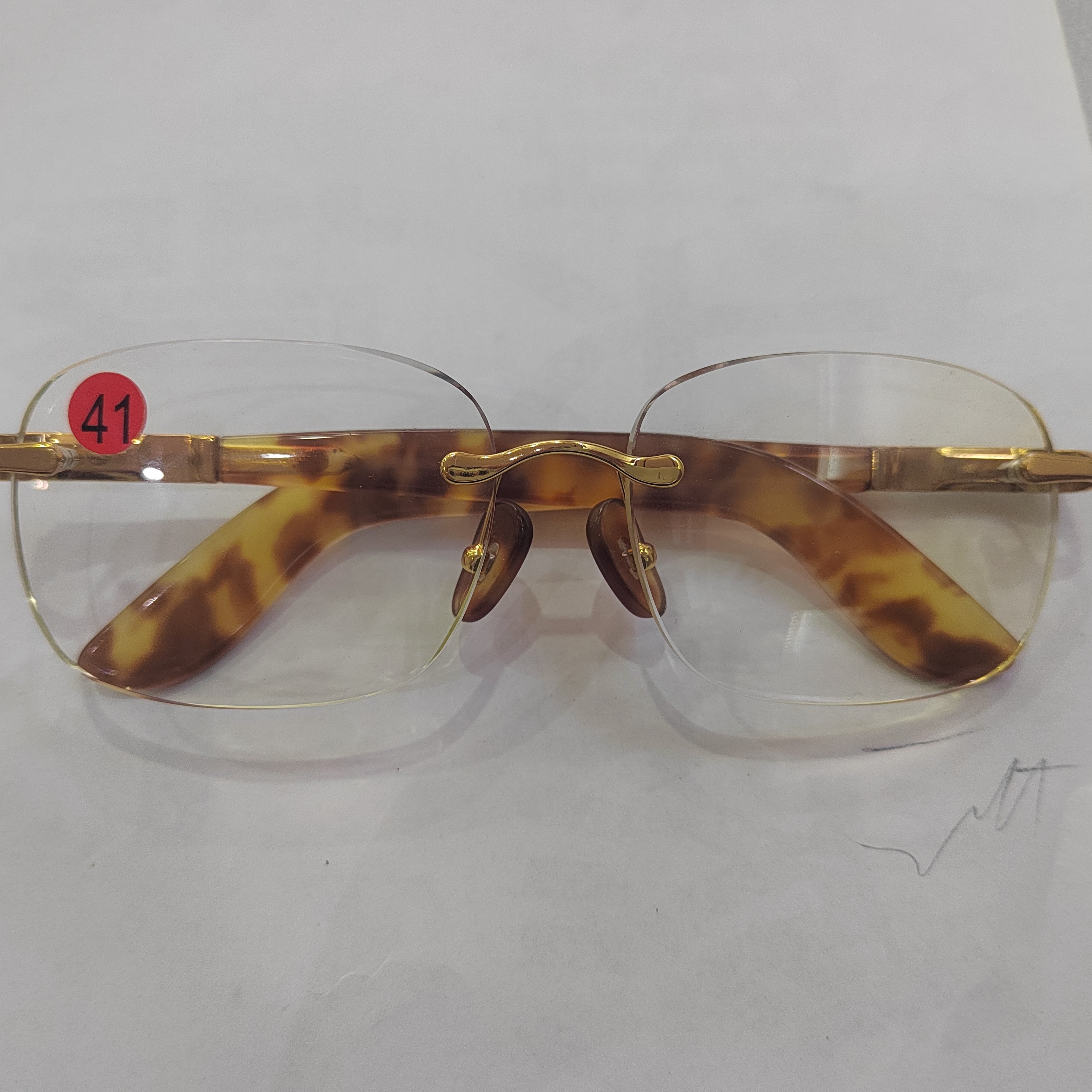 精品竹叶青商务款眼镜，尺寸上下4.6cm左右6.0cm，镜片厚度4.0mm