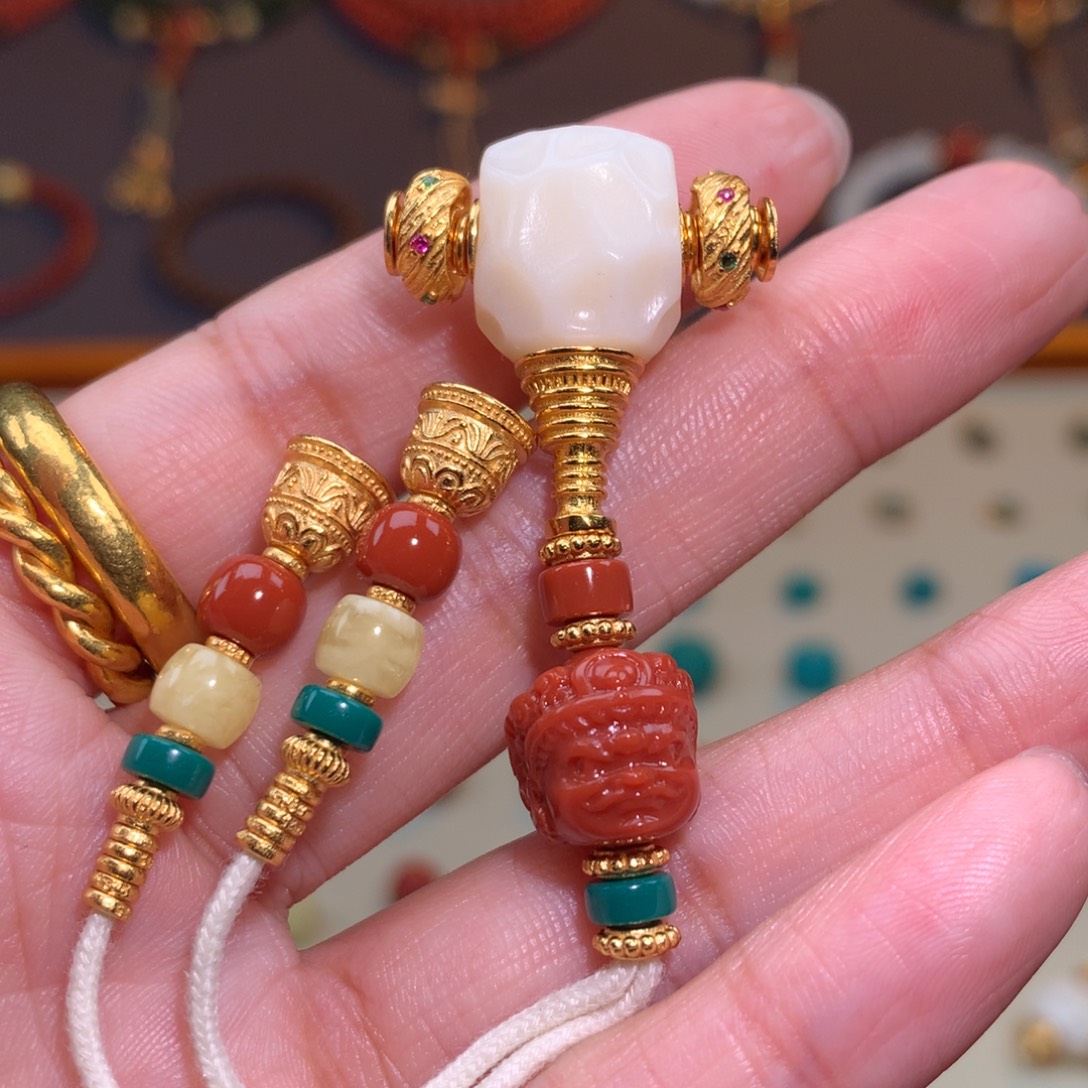 南红玛瑙未镶嵌颈饰