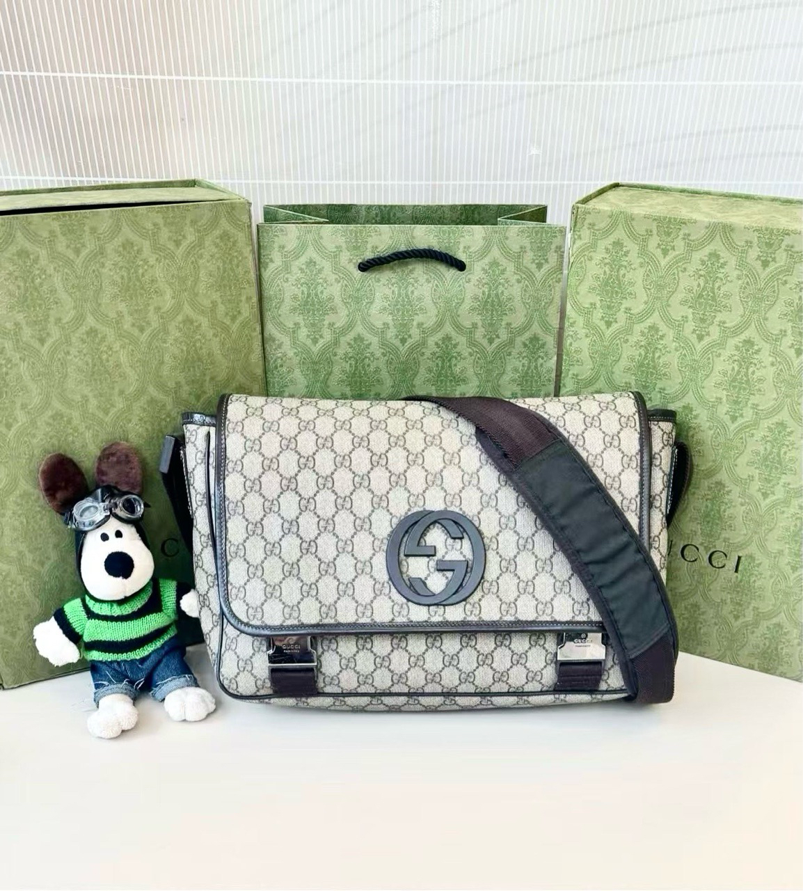 99新 GUCCI/古驰 Gucci 男 棕老花 翻盖邮差 99新z/6985
