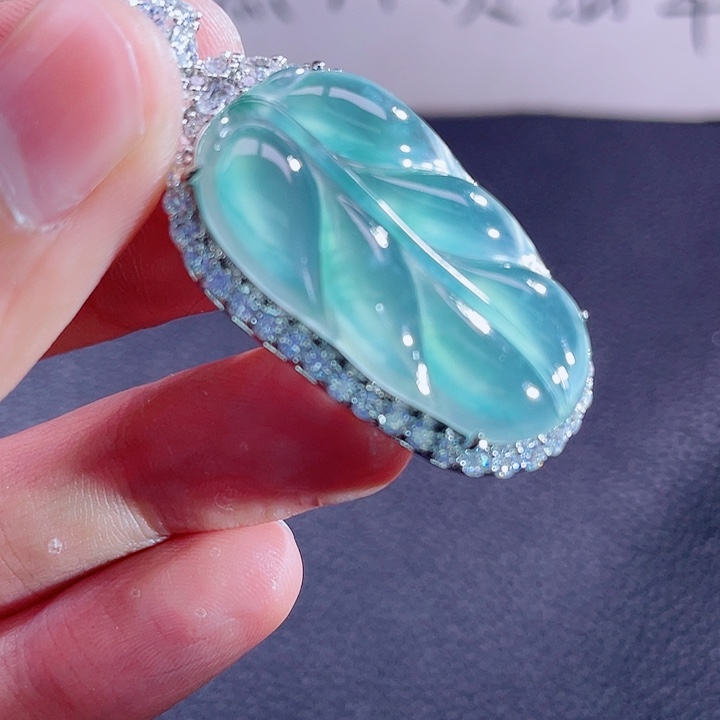 翡翠颈饰未镶嵌99999999