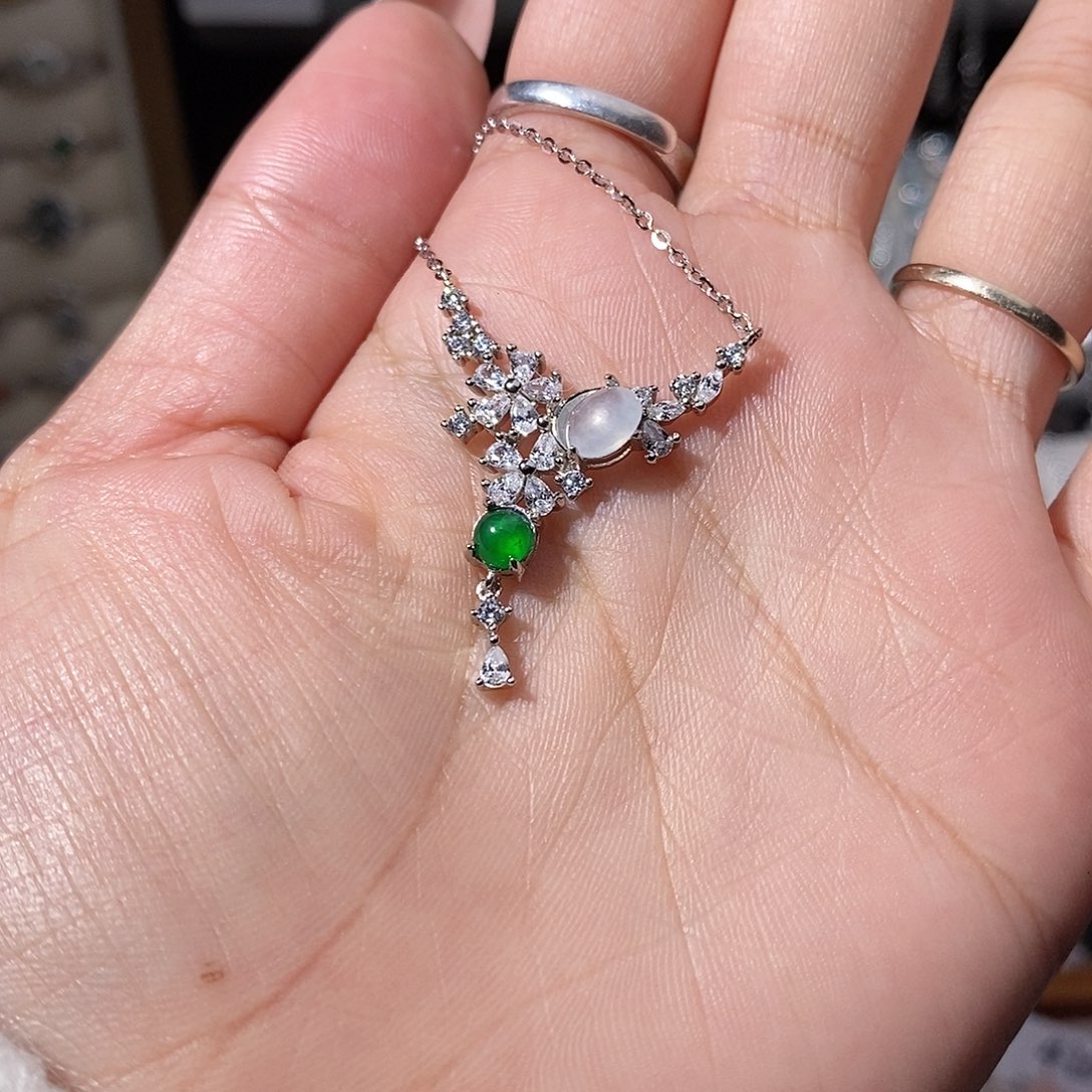 静***静翡翠银S925镶嵌颈饰