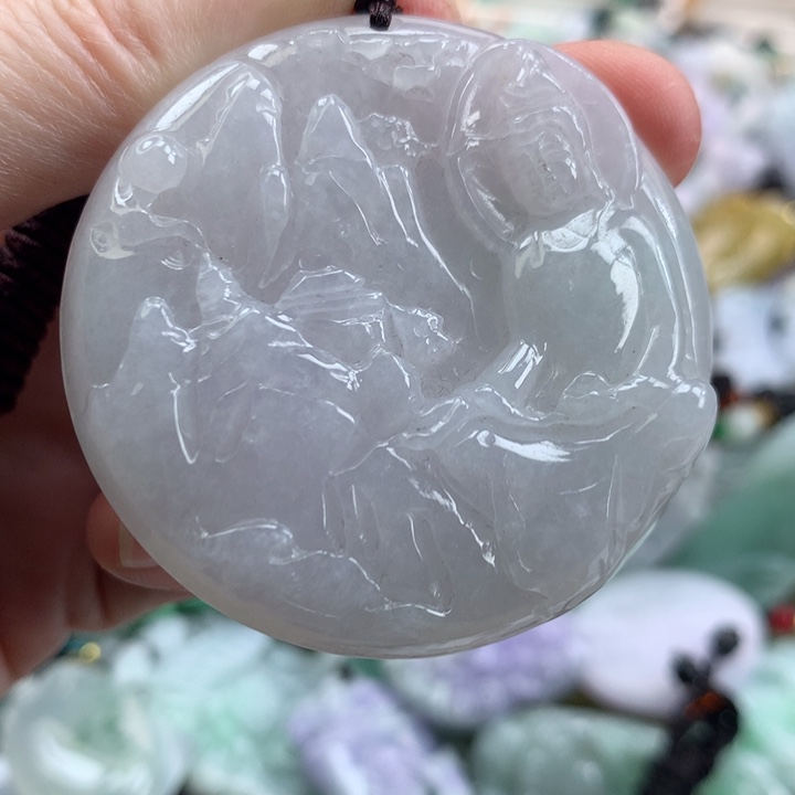 翡翠手镯未镶嵌吊坠