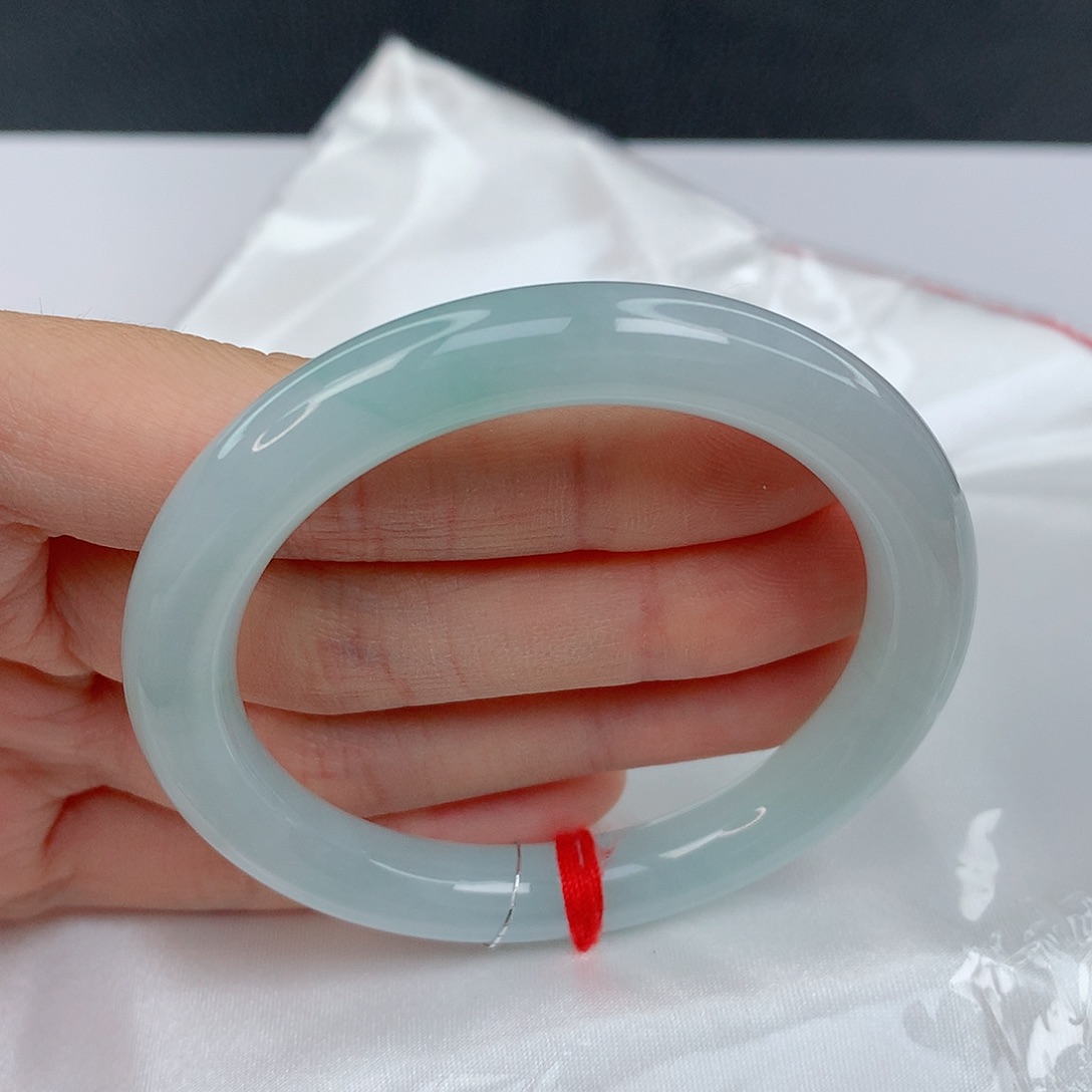 翡翠手镯未镶嵌50.8圆条胶润清秀