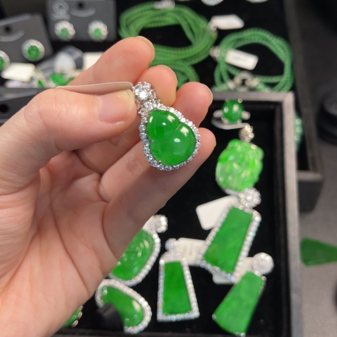 翡翠银S925镶嵌戒指葫芦吊坠