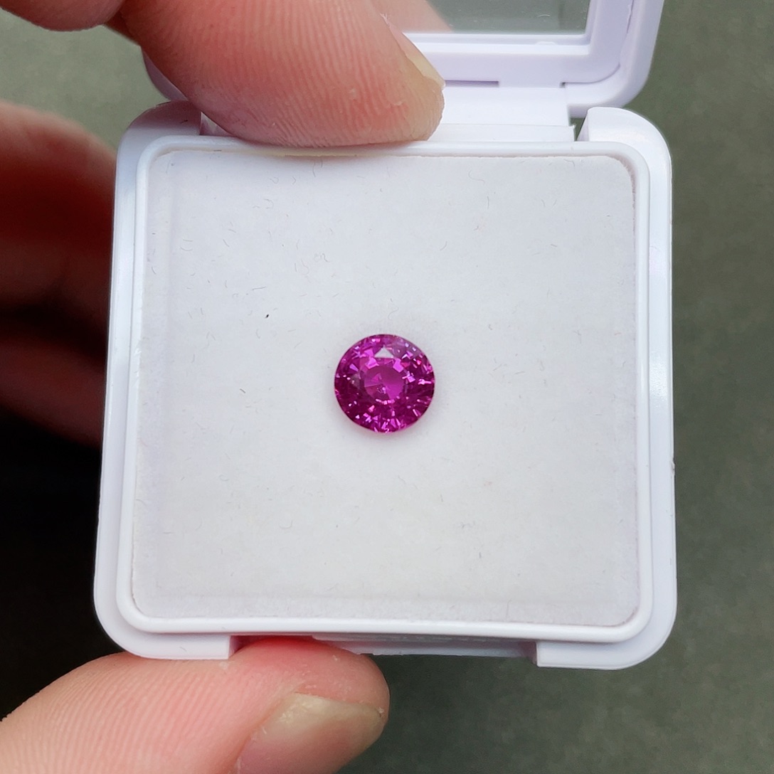 蓝宝石裸石未镶嵌2.11克拉紫蓝宝薰衣草