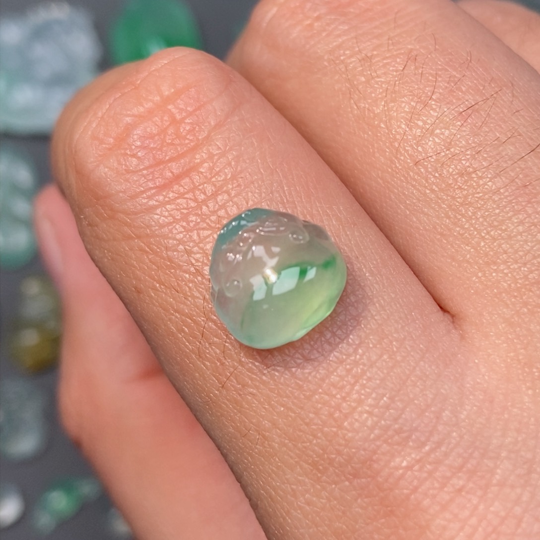 翡翠颈饰未镶嵌金蟾