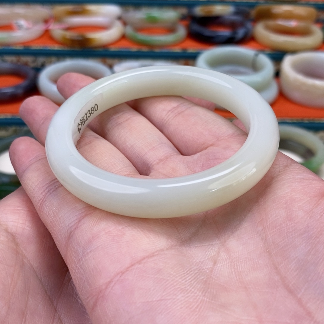 和田玉手镯57.3未镶嵌