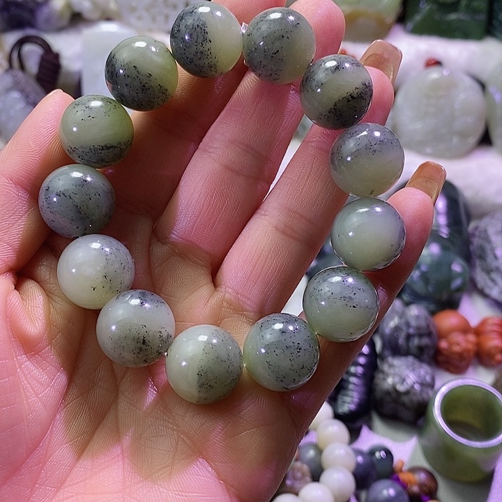 和田玉未镶嵌边角料北*星