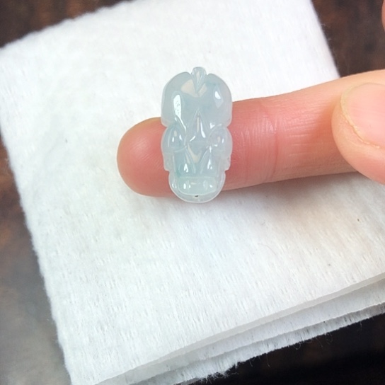 翡翠未镶嵌颈饰缅甸A货，每天下午1点半开播