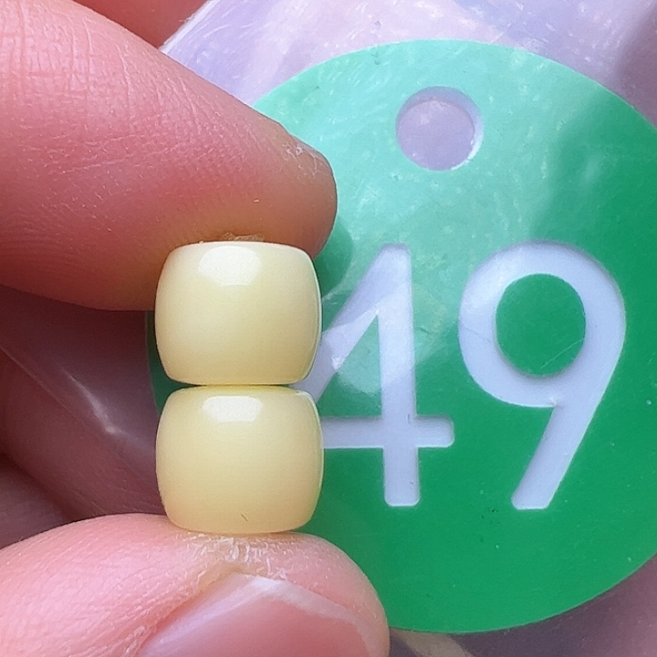 蜜蜡裸石未镶嵌8m m