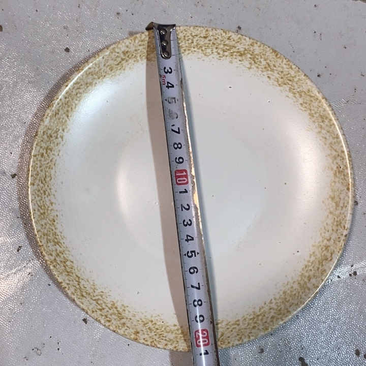 瓷片五厂洒金白粉影盘子微瑕疵