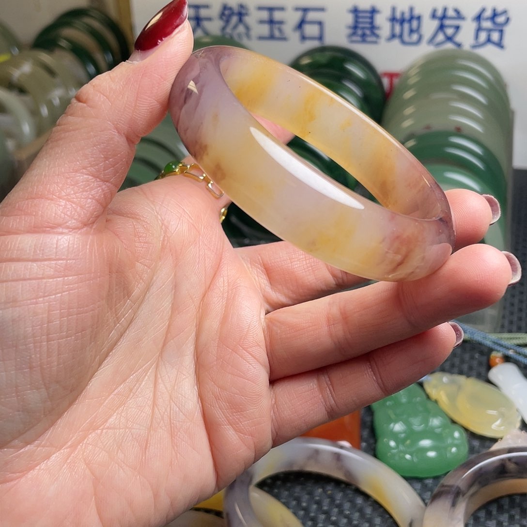 未镶嵌手镯和田玉（碧玉）